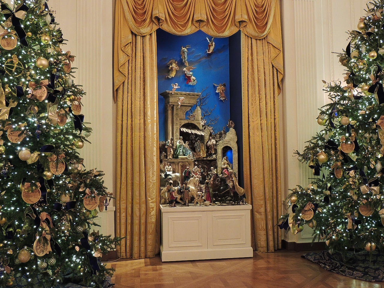 white house holiday decorations tour