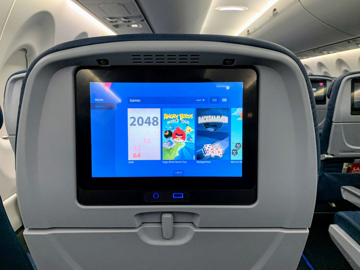 Wire Less Ife System Delta's Upgradable Wireless IFE System Coming to 767-400, A330-900neo ...