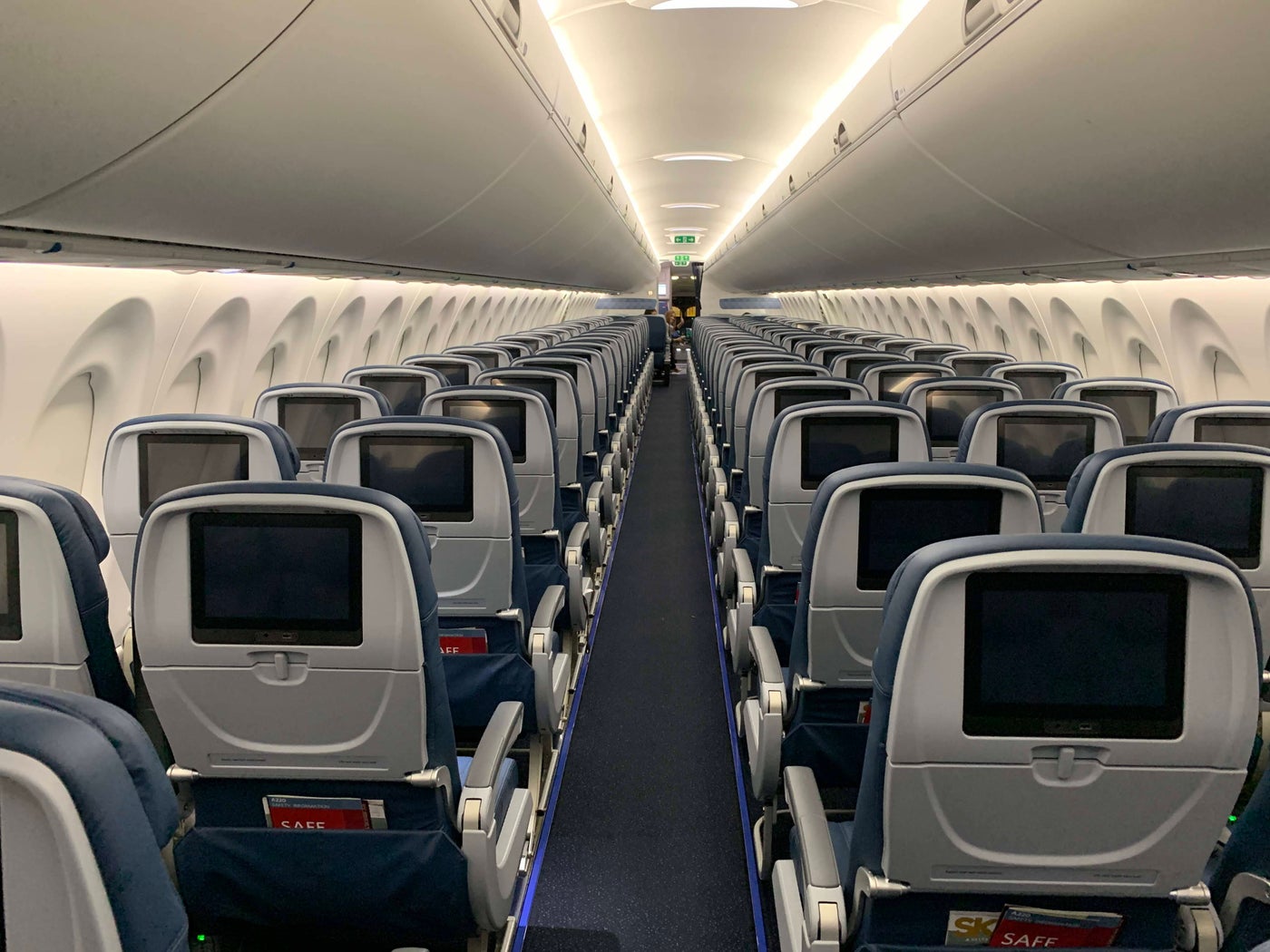 Delta CEO: Airline is considering seatback IFE on Boeing 717s