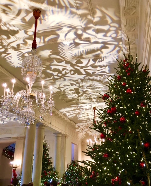 can you visit the white house at christmas