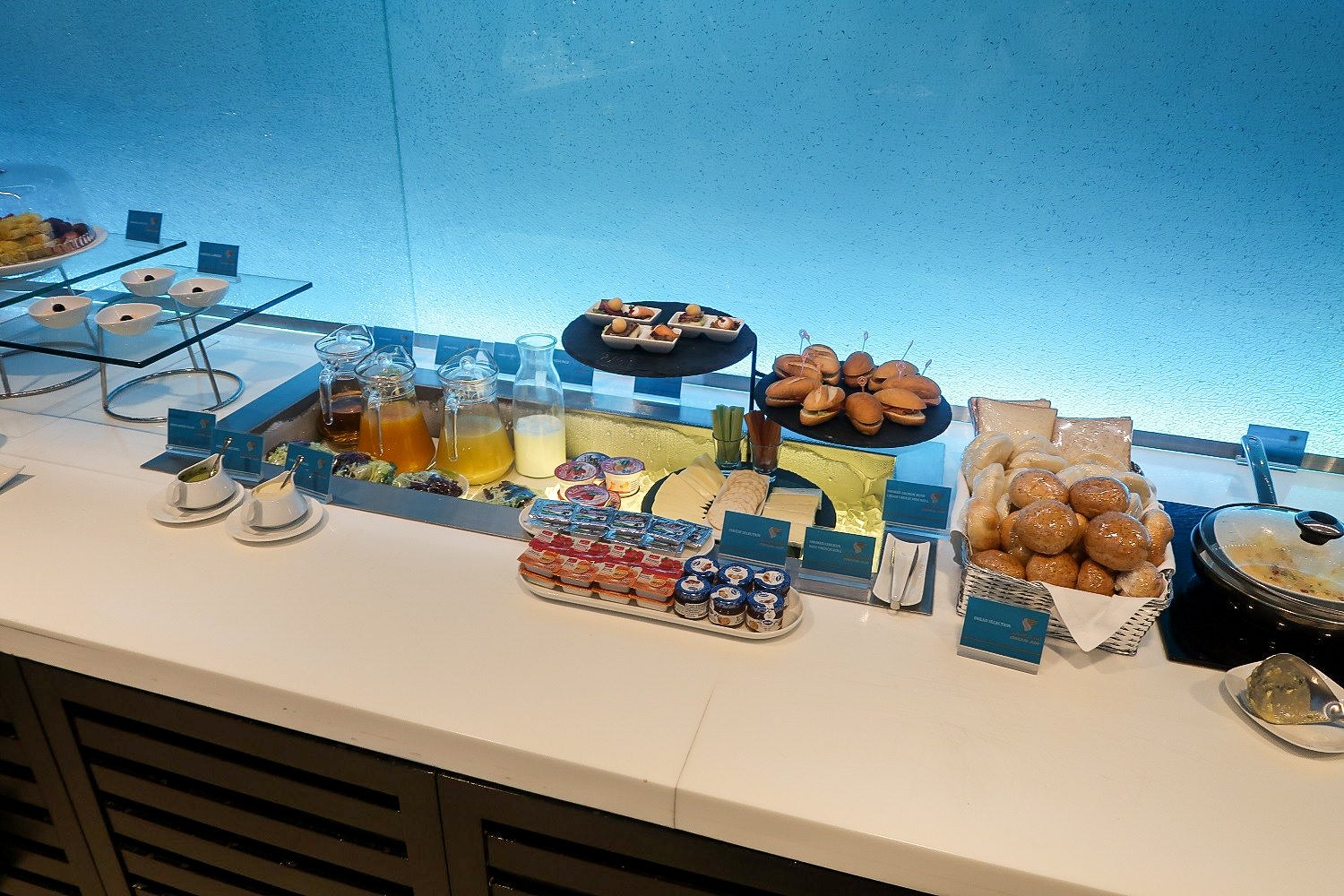 Review: Oman Air Lounge at Bangkok Airport - The Points Guy