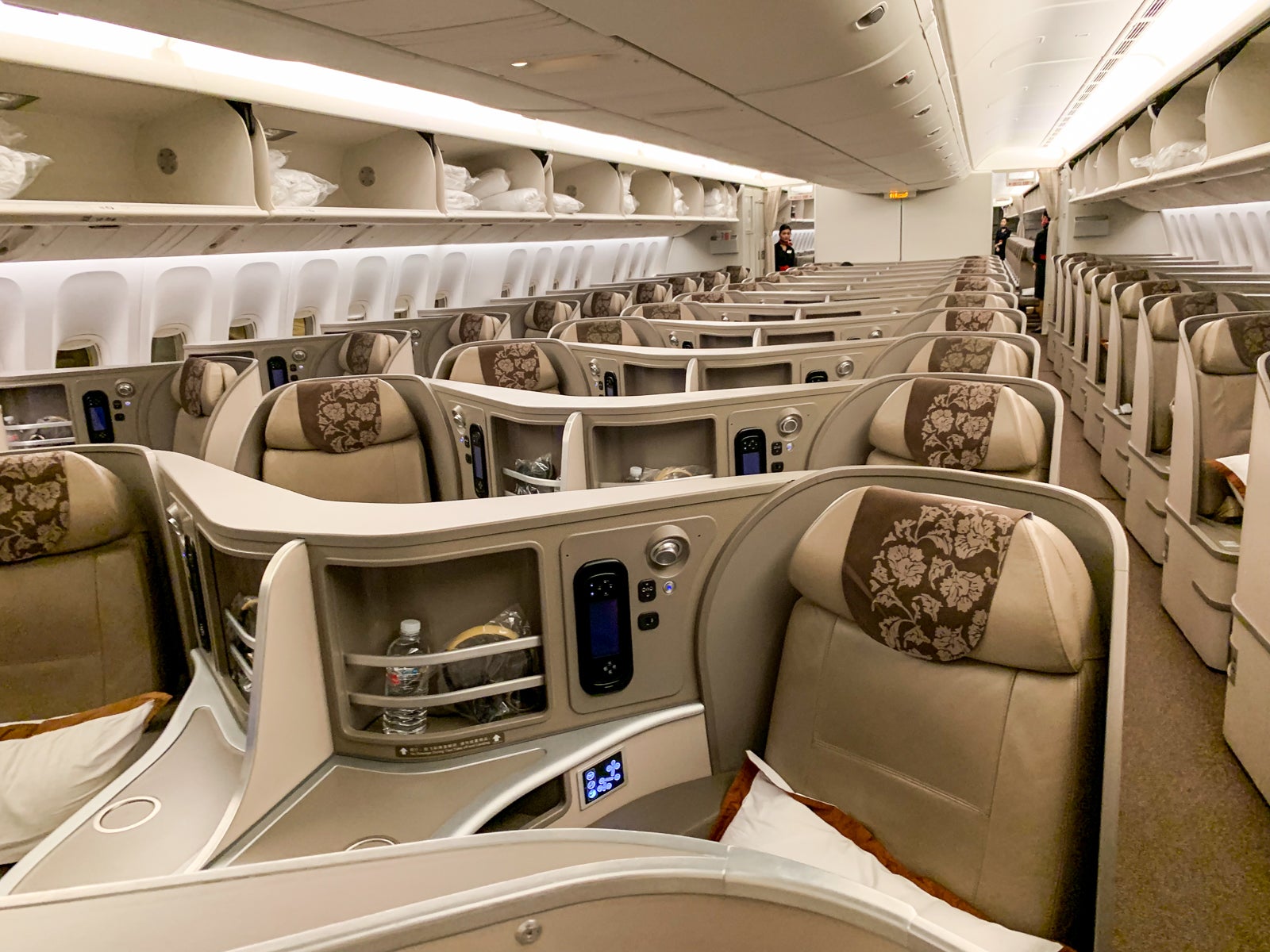 China Eastern Airlines business class