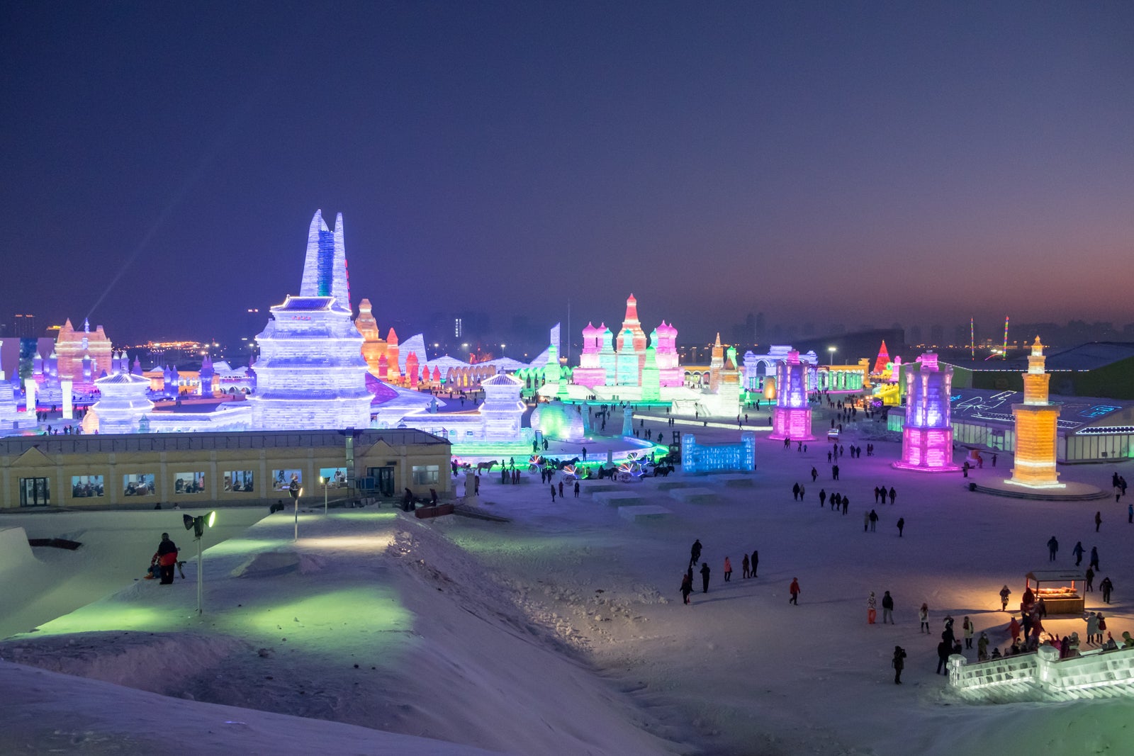 Harbin Ice Lantern Show_shutterstock-1