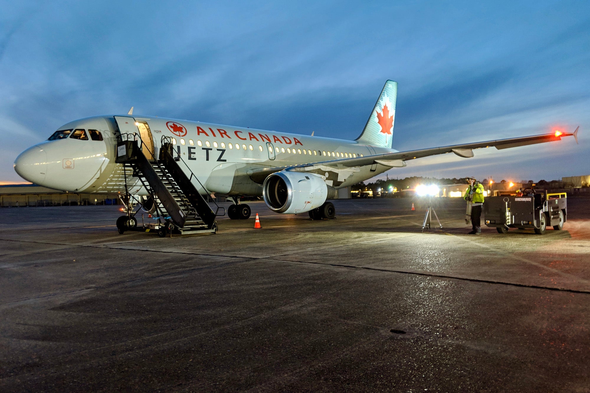 Air Canada Jetz A319 Review ZH