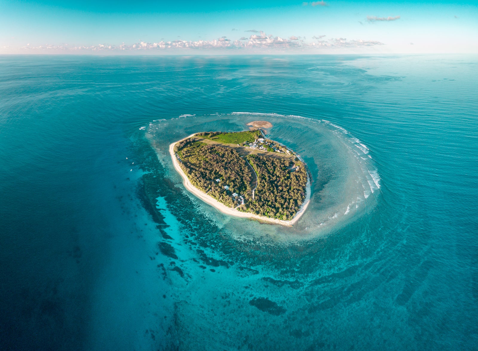 tropical islands to visit near australia