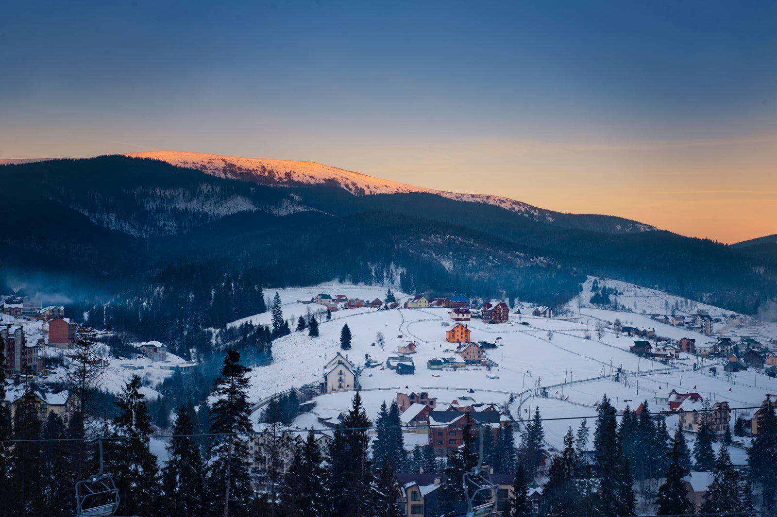 alexandr-podvalny-221351-unsplash
