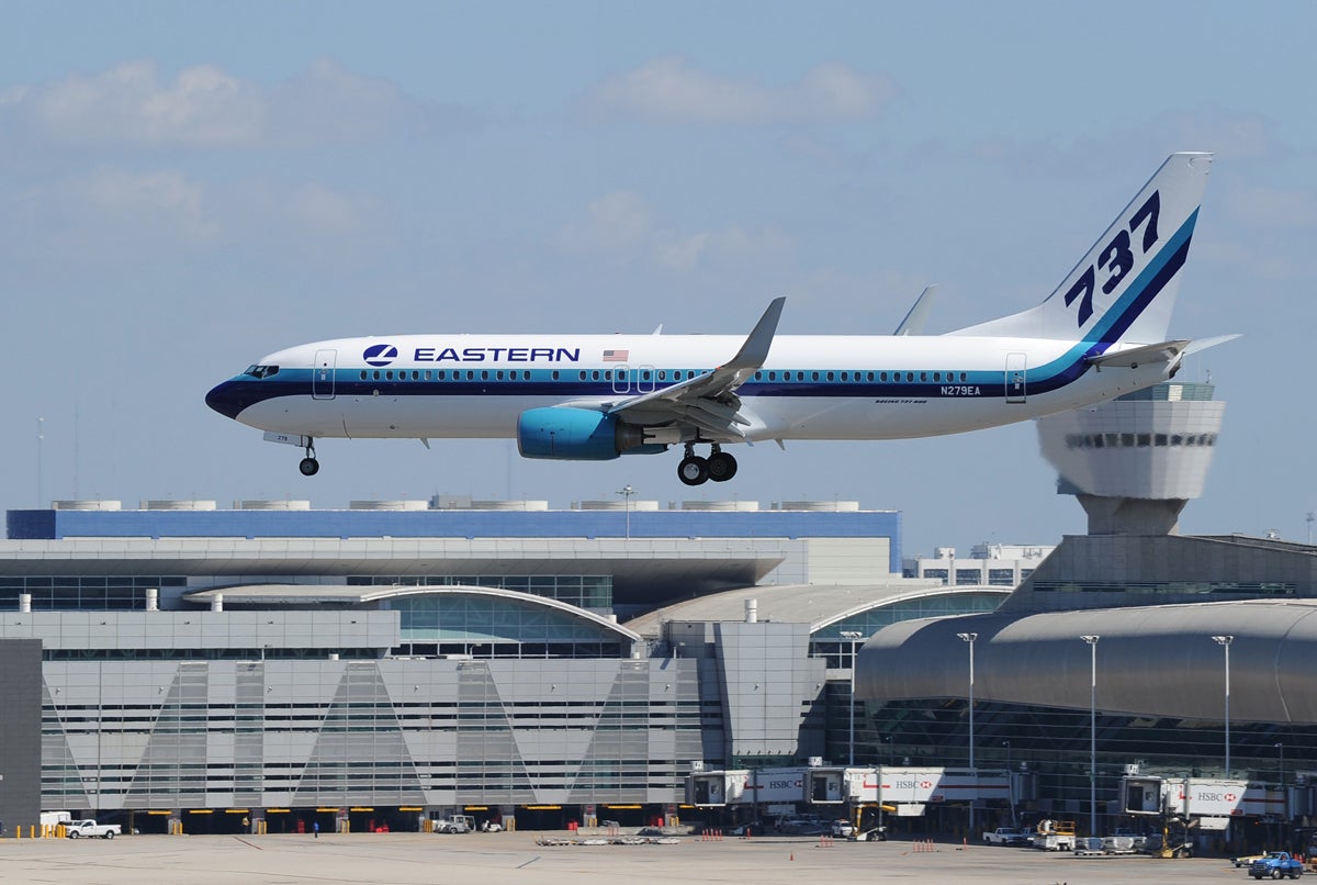 737 Eastern Airlines landing at Miami