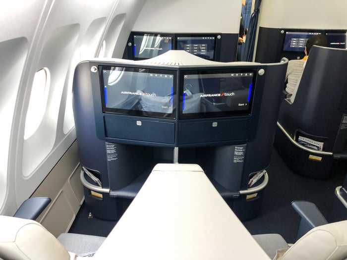 Review Air Frances New Business Class Seat On The A330 Cdg Iah