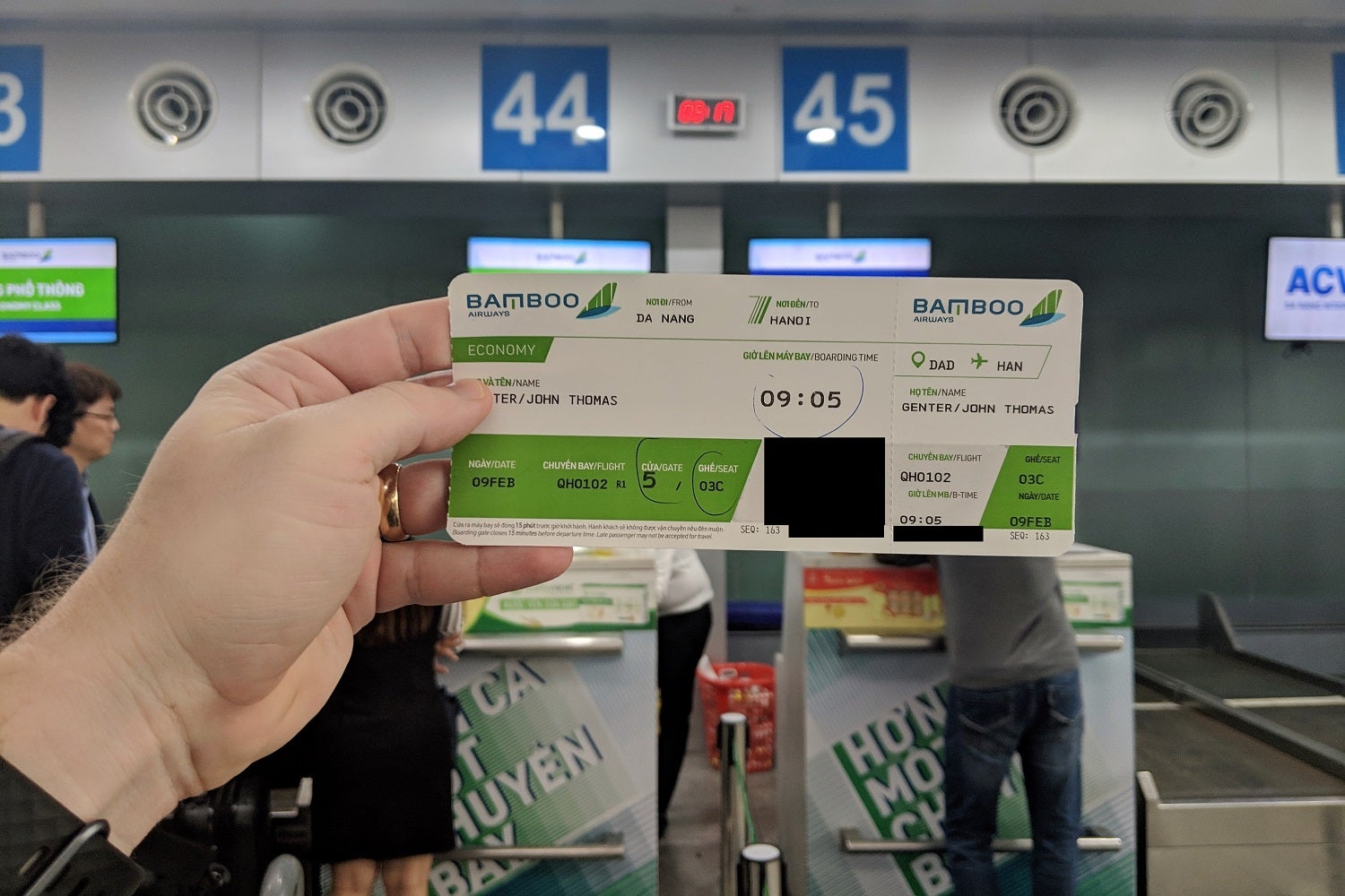 Bamboo Airways boarding pass at T-18 to departure