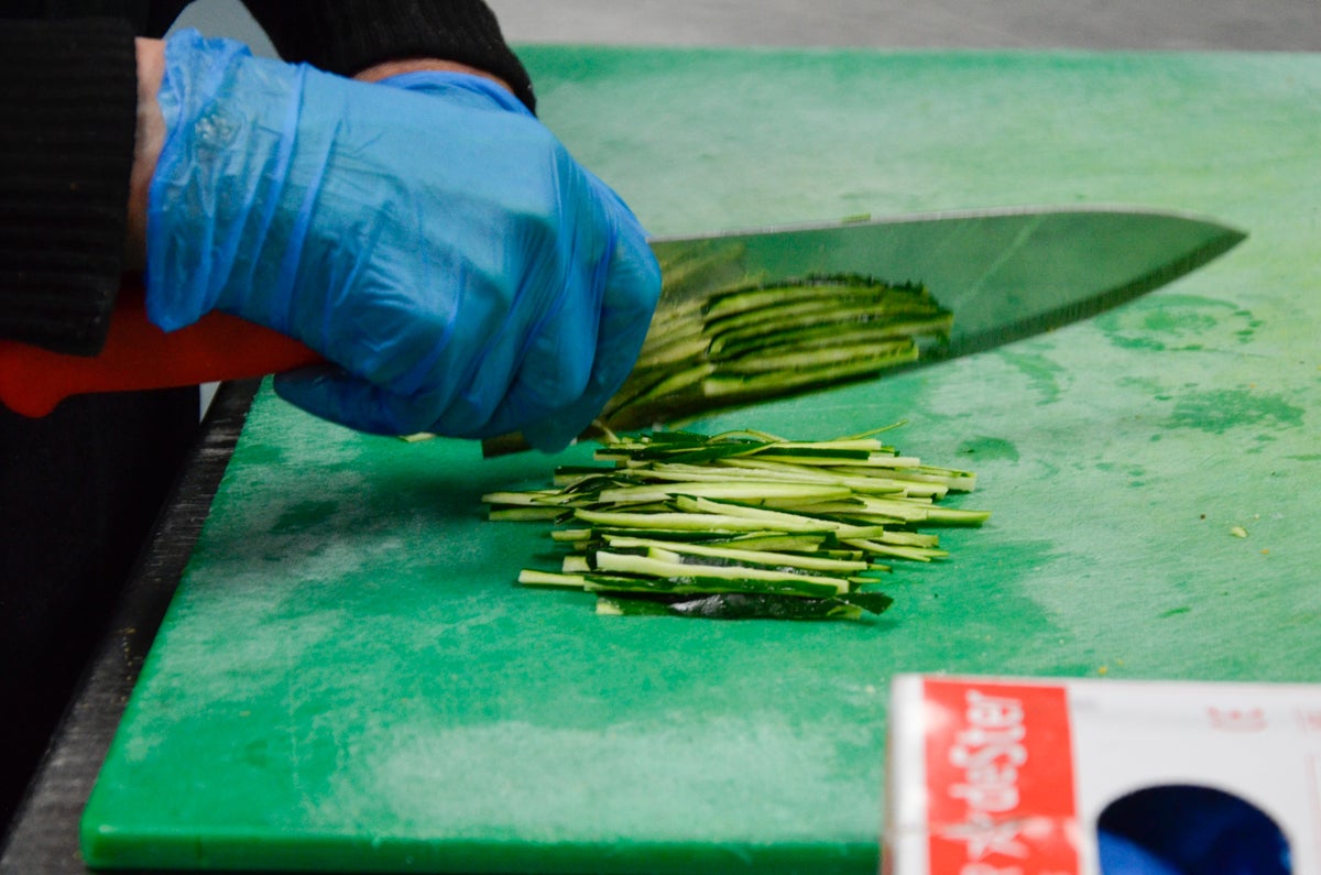 Gate Gourmet How Airline Food Is Prepared The Points Guy