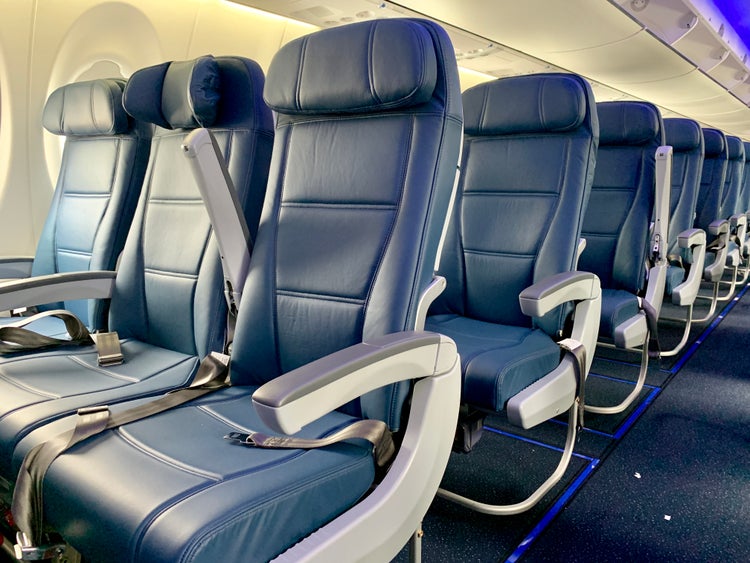 Review of Comfort+ on Delta's Airbus A220, New York to Dallas - The ...