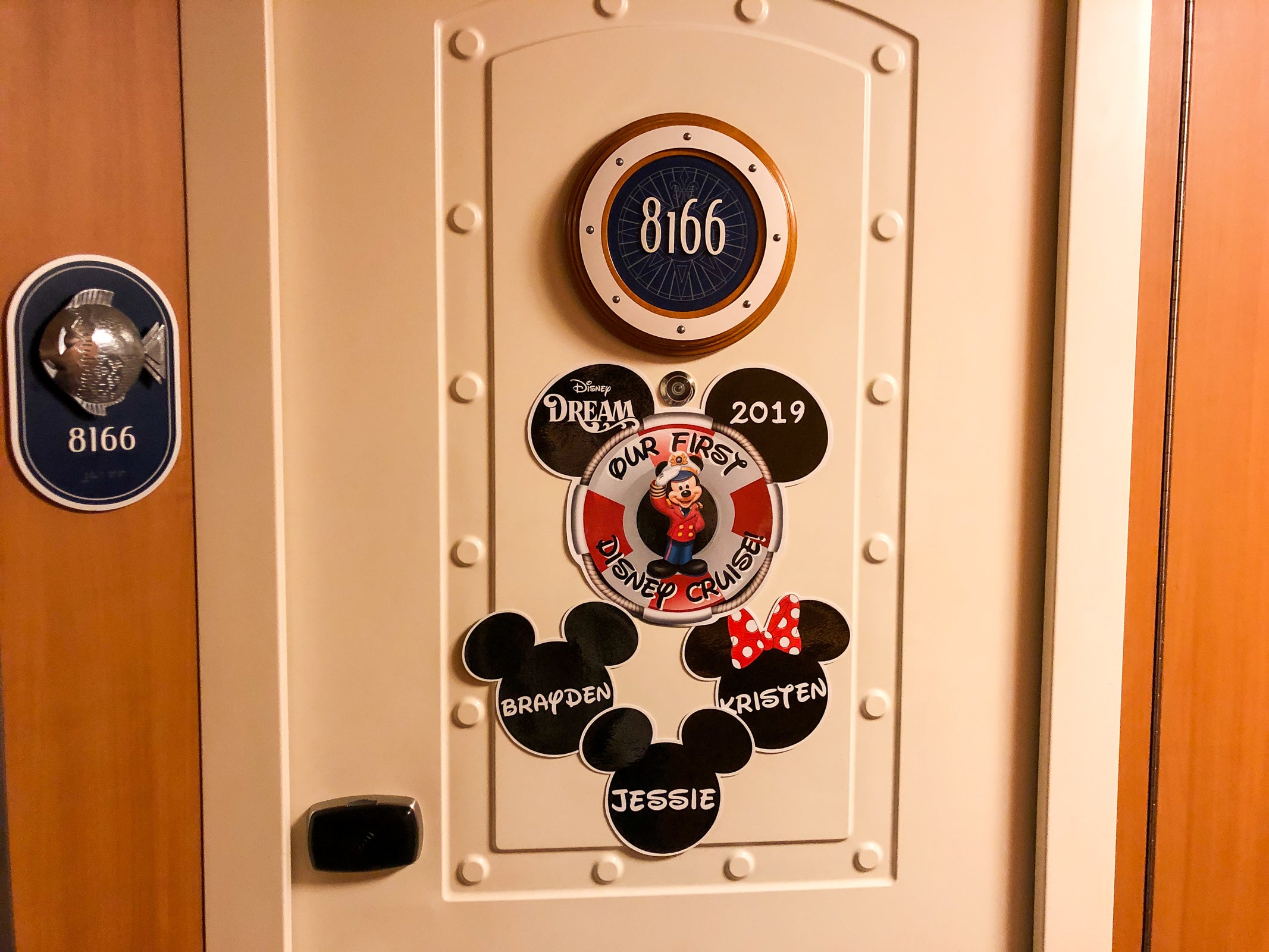 tips for disney christmas cruise