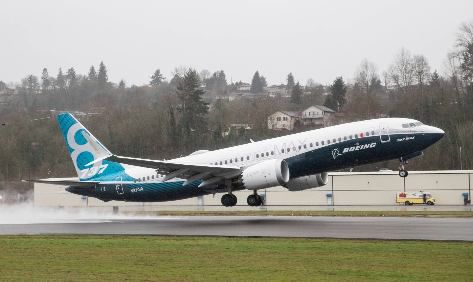 Boeing Holds First Test Flight For 737 MAX Aircraft