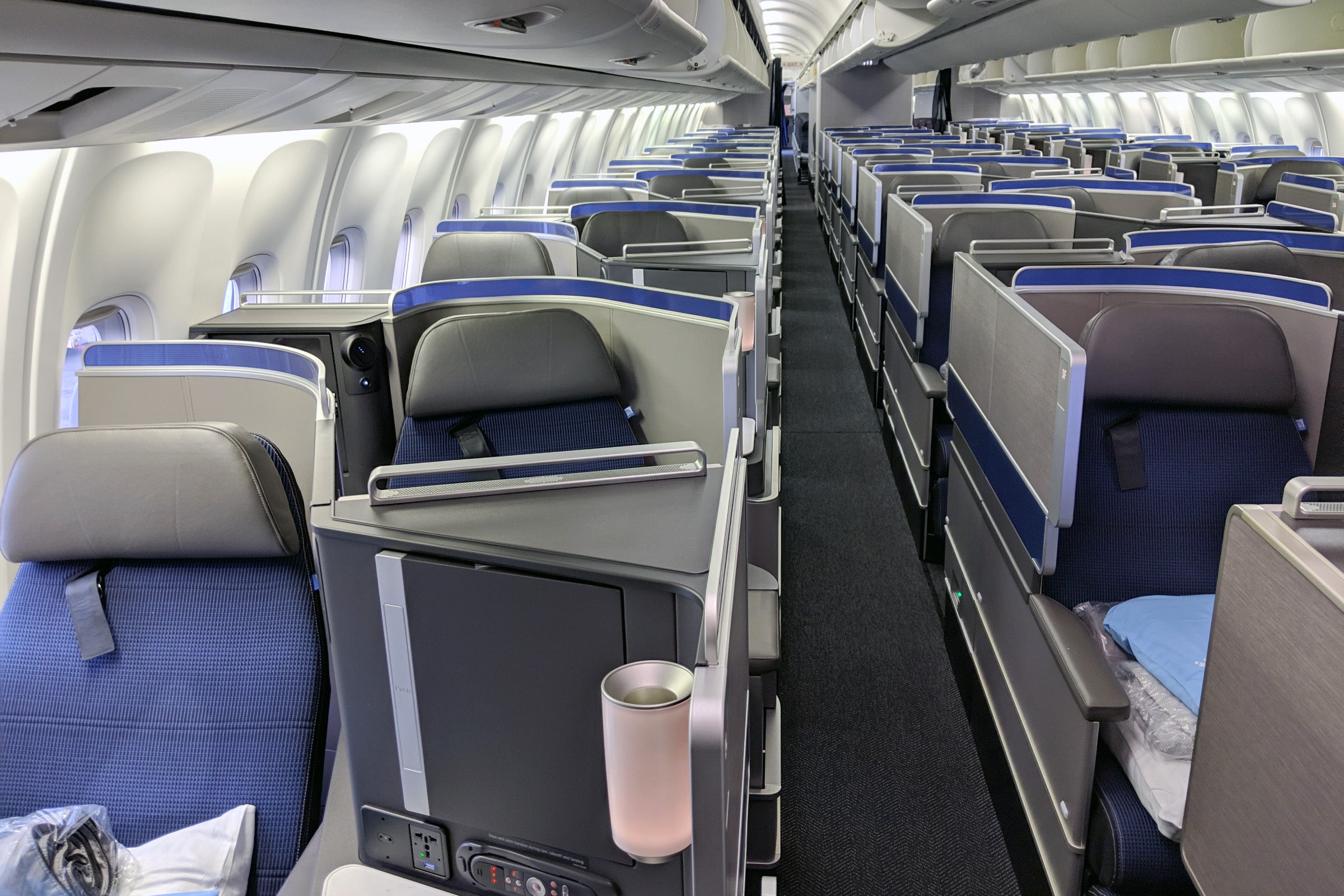 United 767-300 High-J Polaris Review ZH
