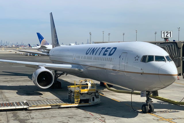 United 767-300 High-J Polaris Review ZH