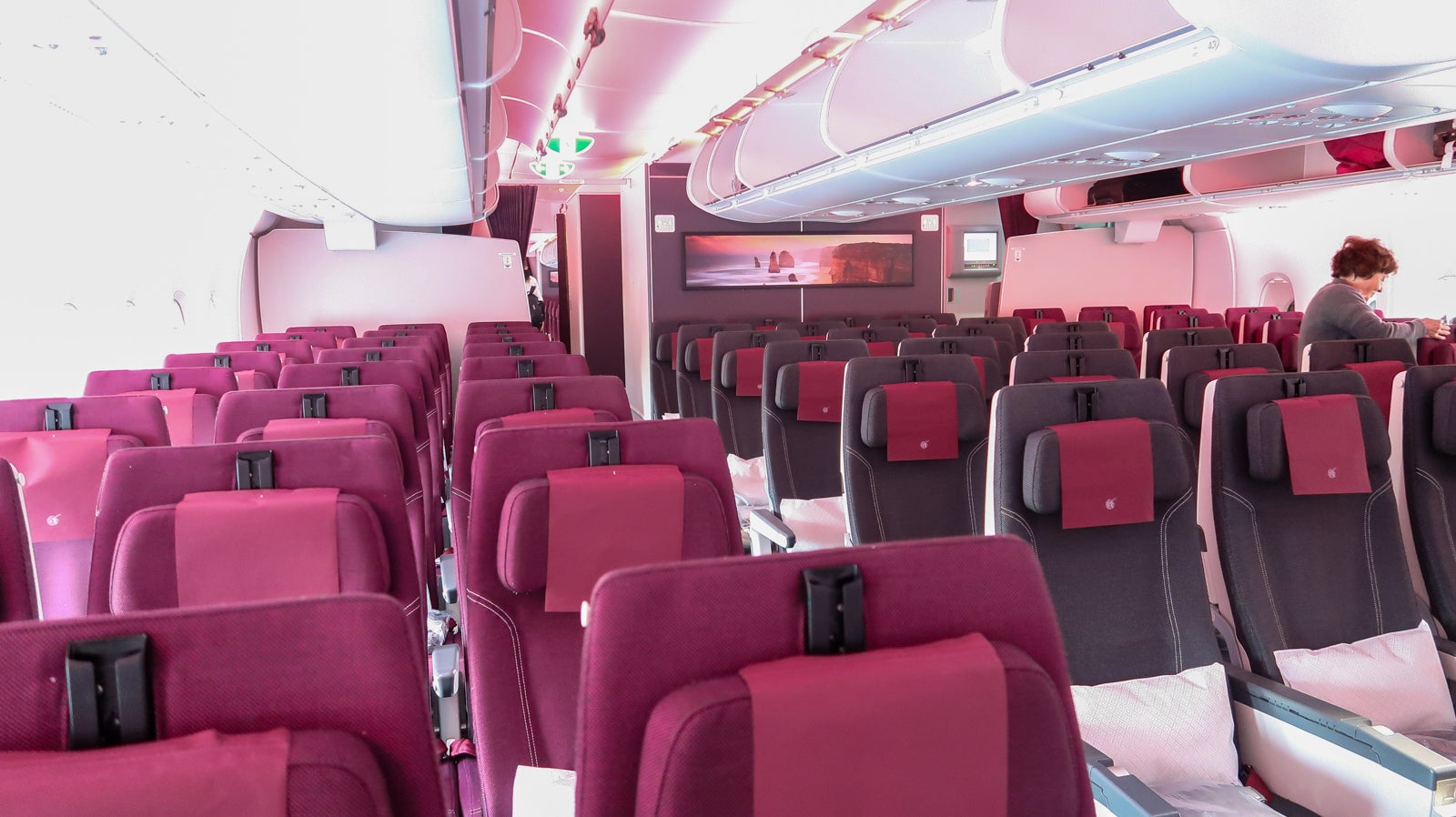 Qatar Airways' carry-on size limits