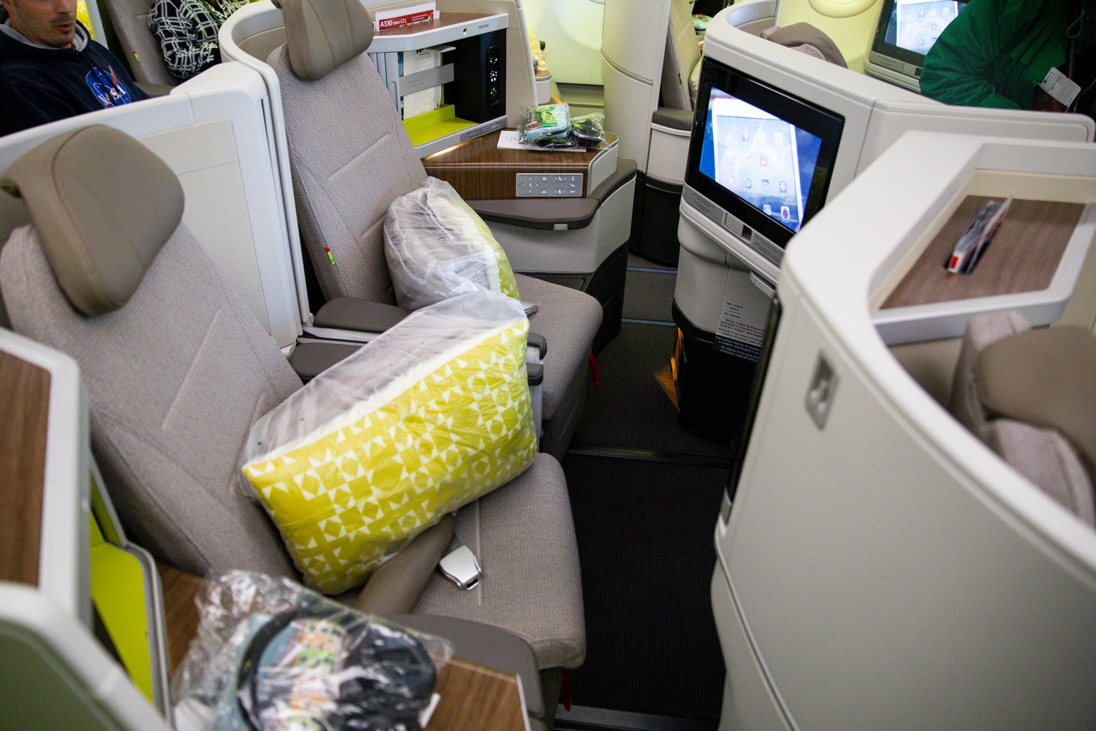 Forsømme Pacific tynd Review: Biz Class on TAP Air Portugal's New A330-900neo - The Points Guy