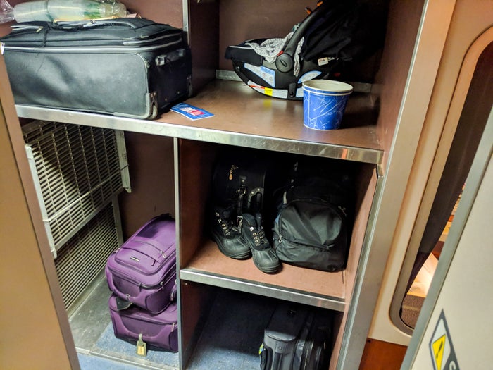 Train Review Amtrak's Sleeper Car Roomette — Empire Builder