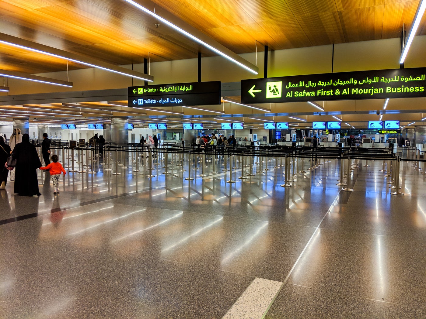 Review Qatar Airways Doha Immigration and Arrivals Lounges