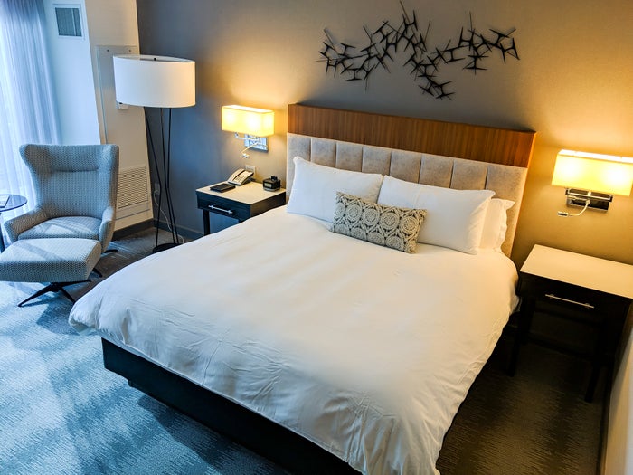 When to book through Amex Fine Hotels & Resorts vs. Chase Luxury Hotel