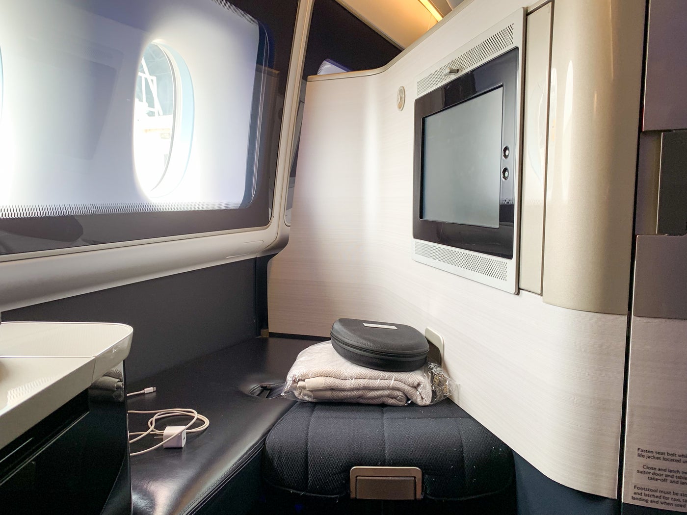 Review British Airways First Class On The 777 Pvg To Lhr