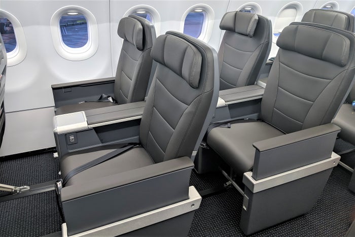 Review: American Airlines A321neo First Class Orlando-Phoenix