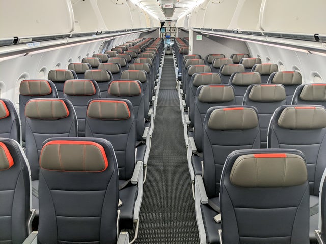 AA A321neo rear economy section