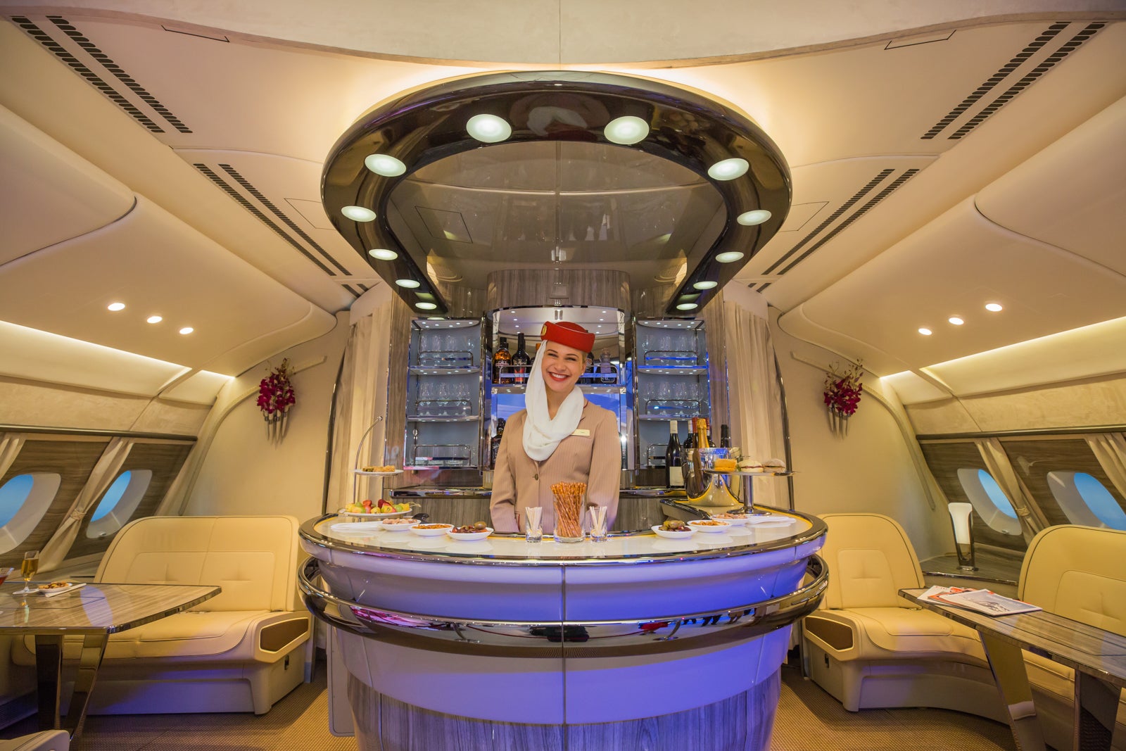 Photo of the bar/lounge in the rear of an Emirates Airbus A380 (access only to business class and first class passengers)