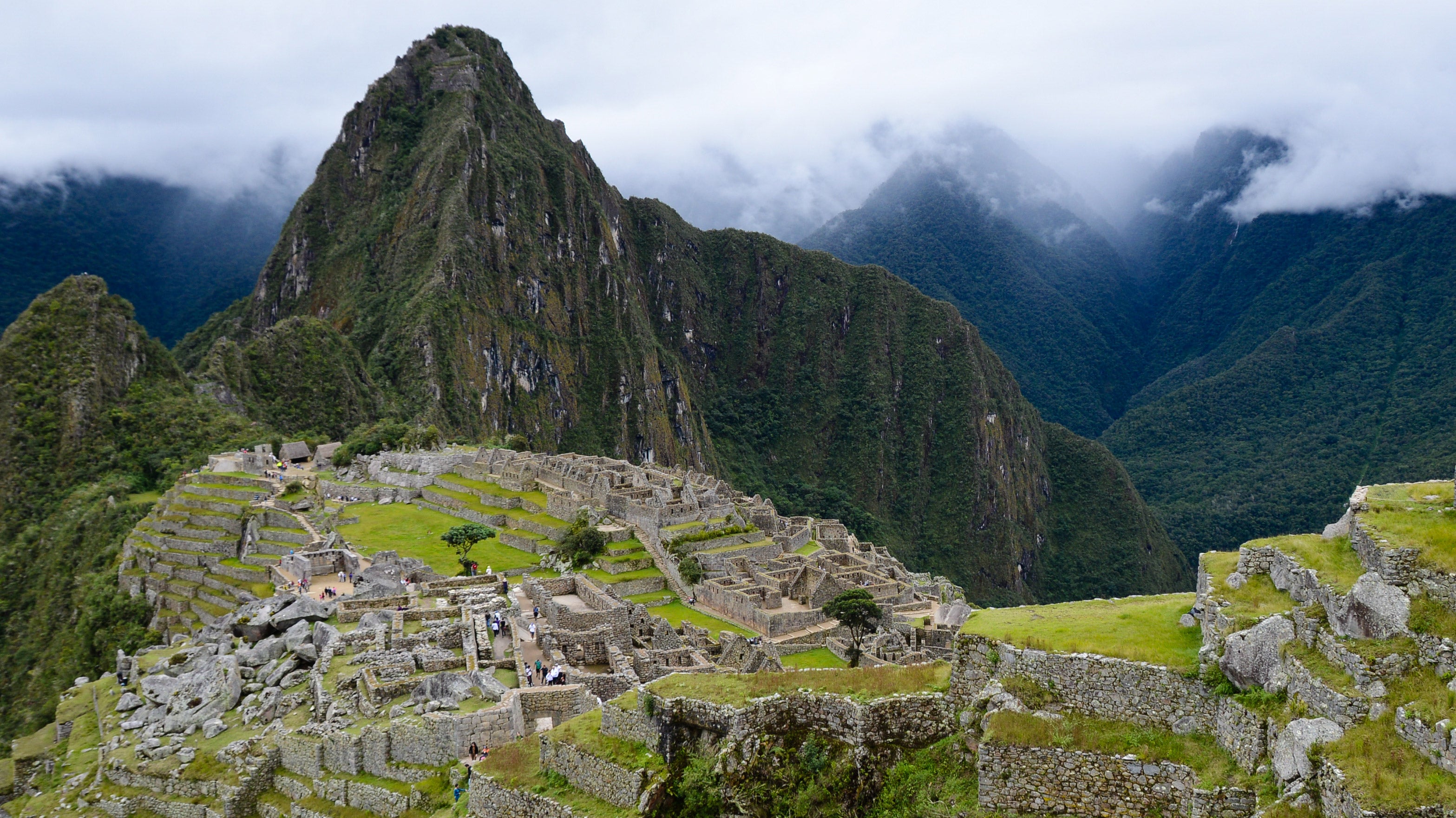 Они основали мачу пикчу 4 буквы. Мачу Пикчу вид сверху. Aerial view of machu Picchu. From above machu Picchu.