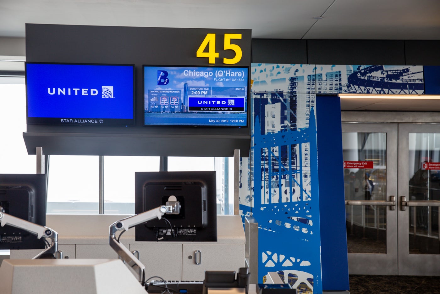 United Opens Lounge as It Moves Operations to LaGuardia #39 s New Terminal B