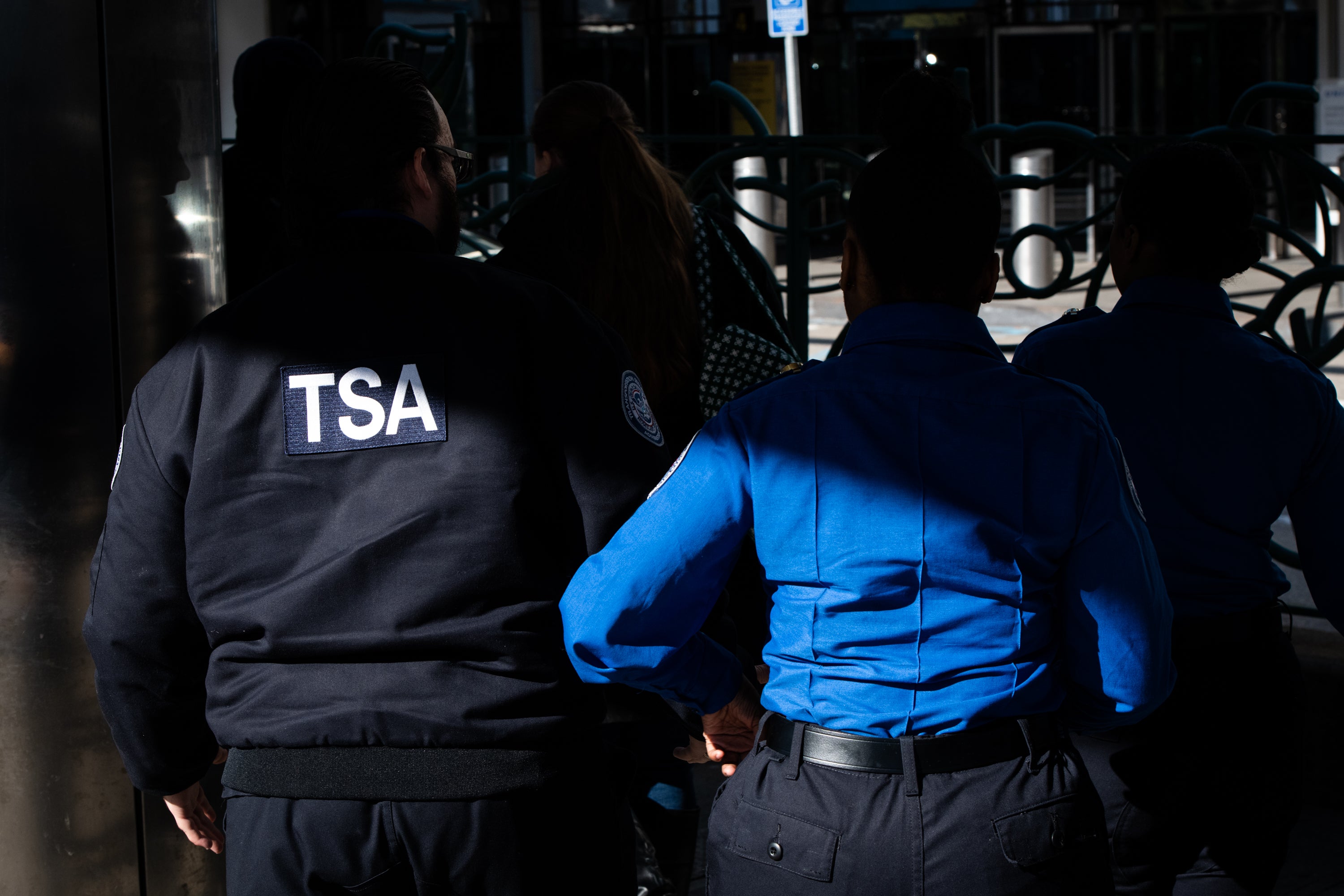 LaGuardia Inbound Flights Temporarily Halted As Shutdown Crimps FAA