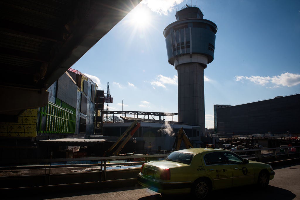 LaGuardia Inbound Flights Temporarily Halted As Shutdown Crimps FAA