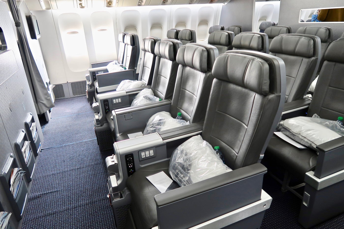 Review: American Airlines 777-200ER Premium Economy JFK-LHR