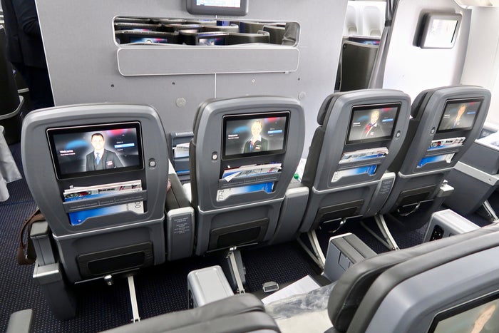 Review: American Airlines 777-200ER Premium Economy JFK-LHR