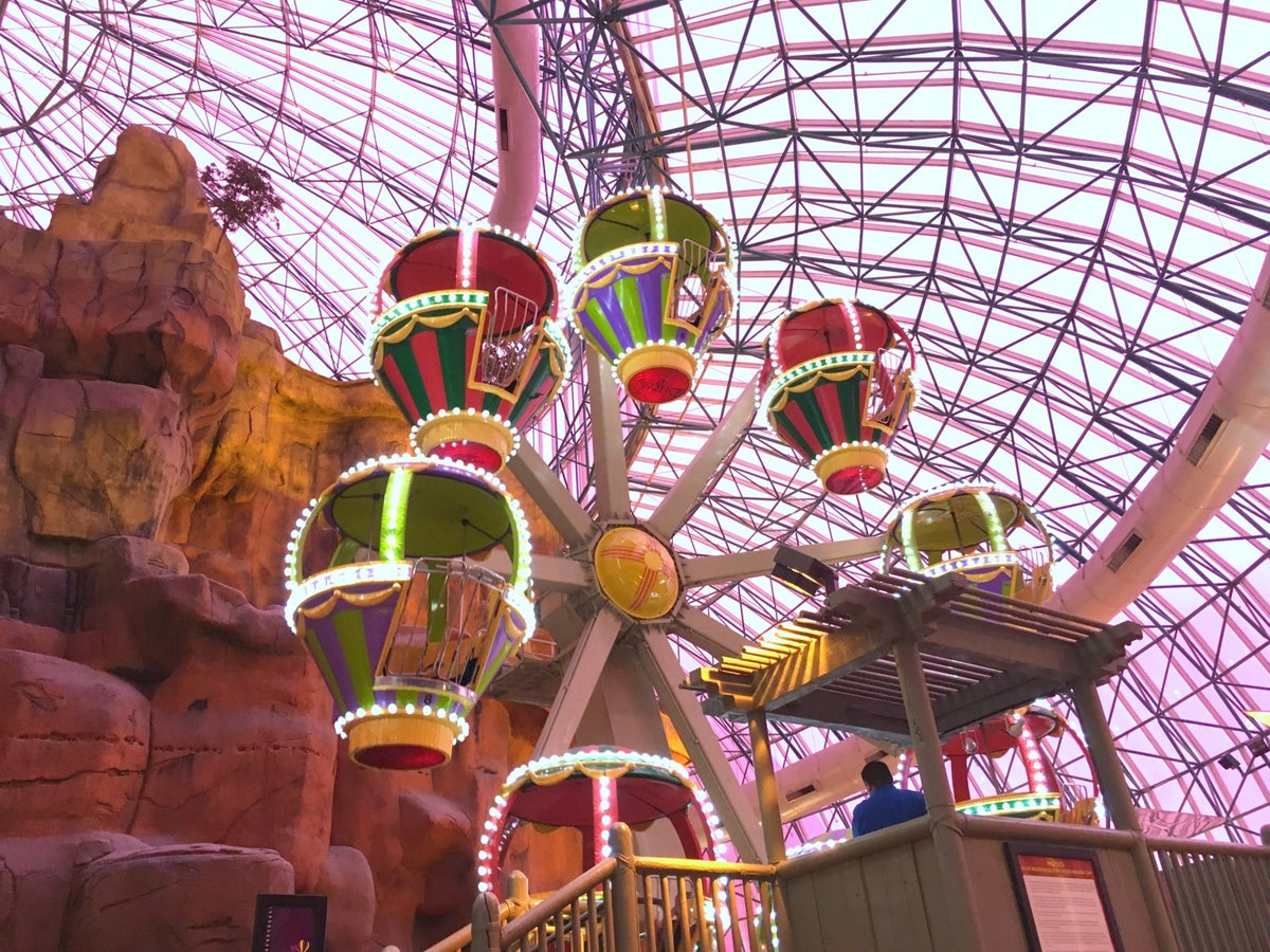 Can Kids Have a Good Time in Las Vegas? The Points Guy