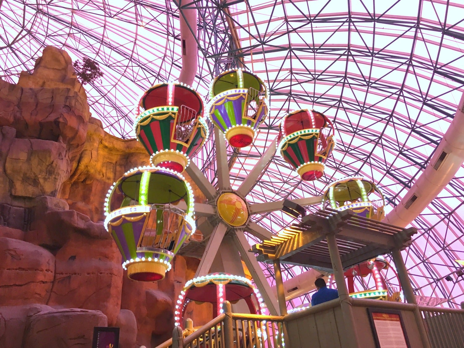 Can Kids Have a Good Time in Las Vegas? The Points Guy