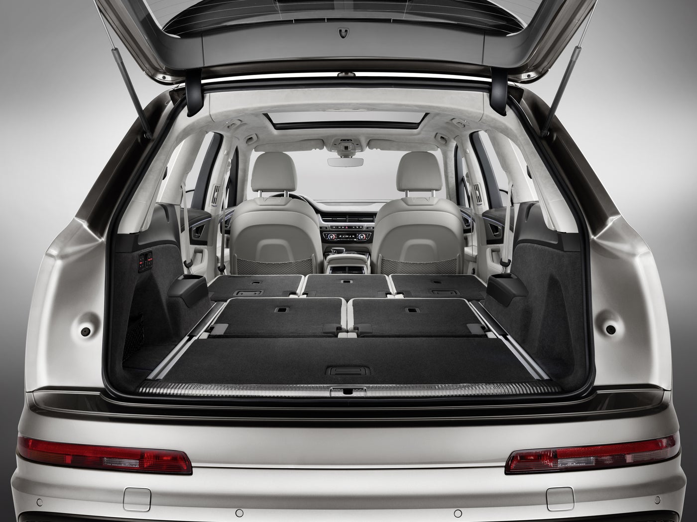 Silvercar Expands Q7s, Color Selection