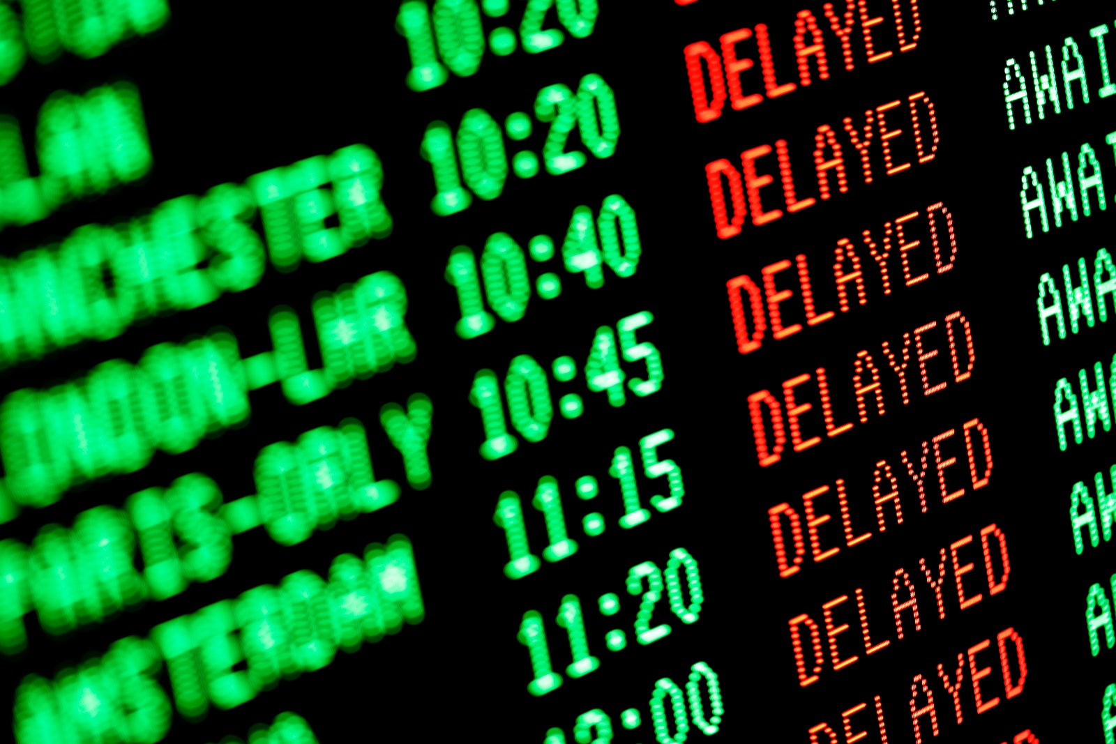 flight delays - delayed departures / arrivals screen
