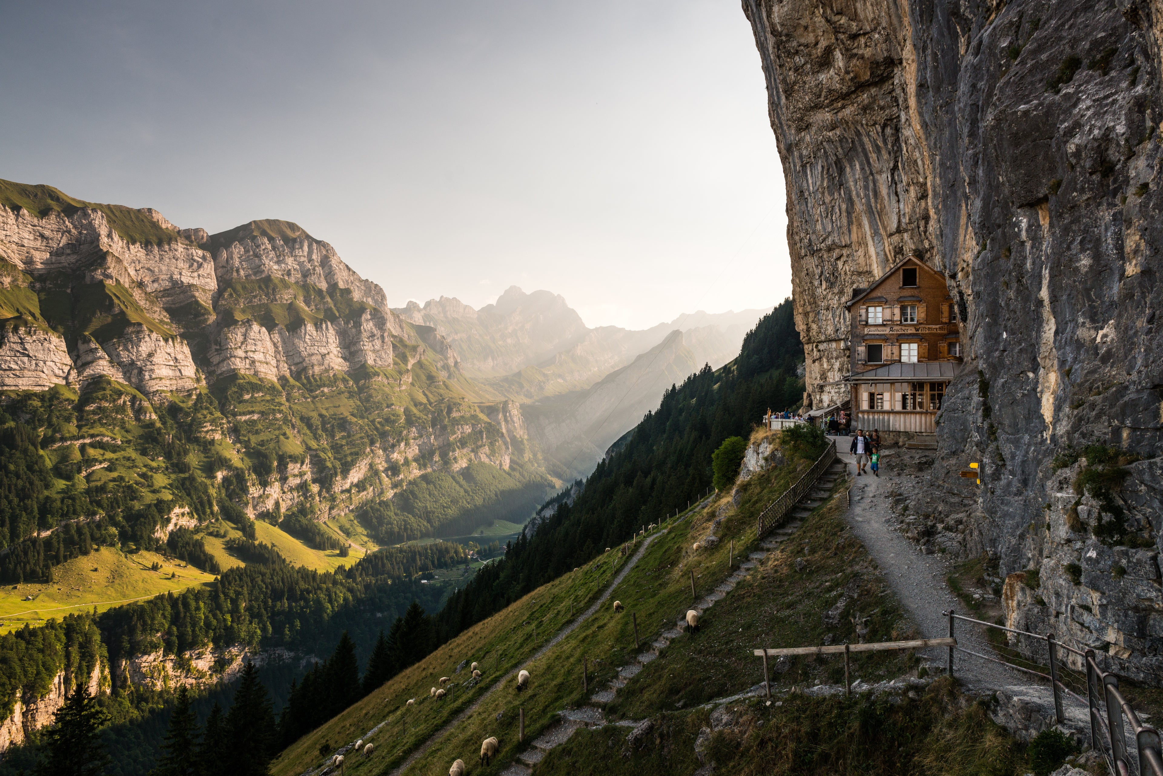 christian-regg-534459-unsplash