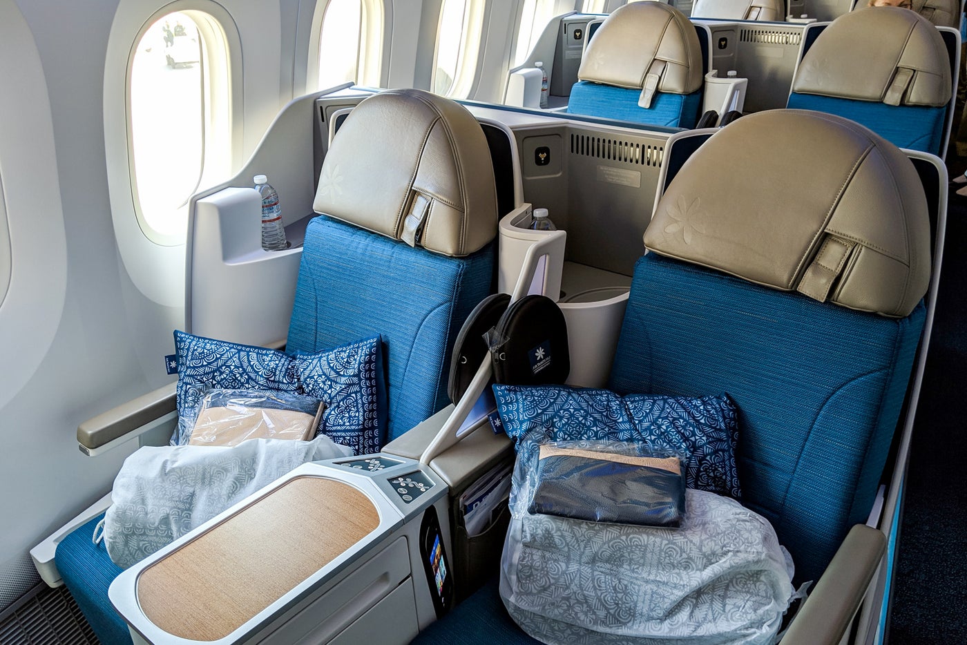 Air Tahiti Nui 787-9 Business Class — Los Angeles to Papeete