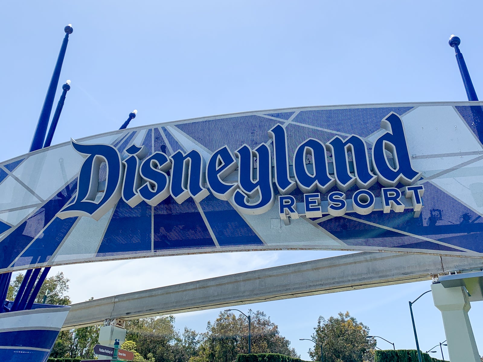 Where to stay at Disneyland: On vs. off-property hotel comparisons