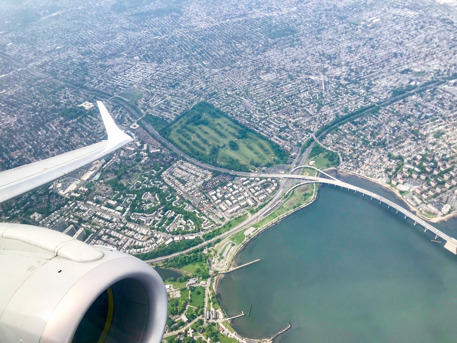 American Airlines E190 Shuttle LGA-DCA