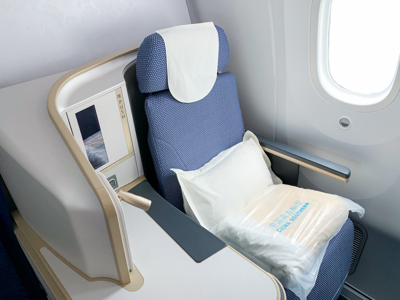 Review China Southern Business Class on the 789