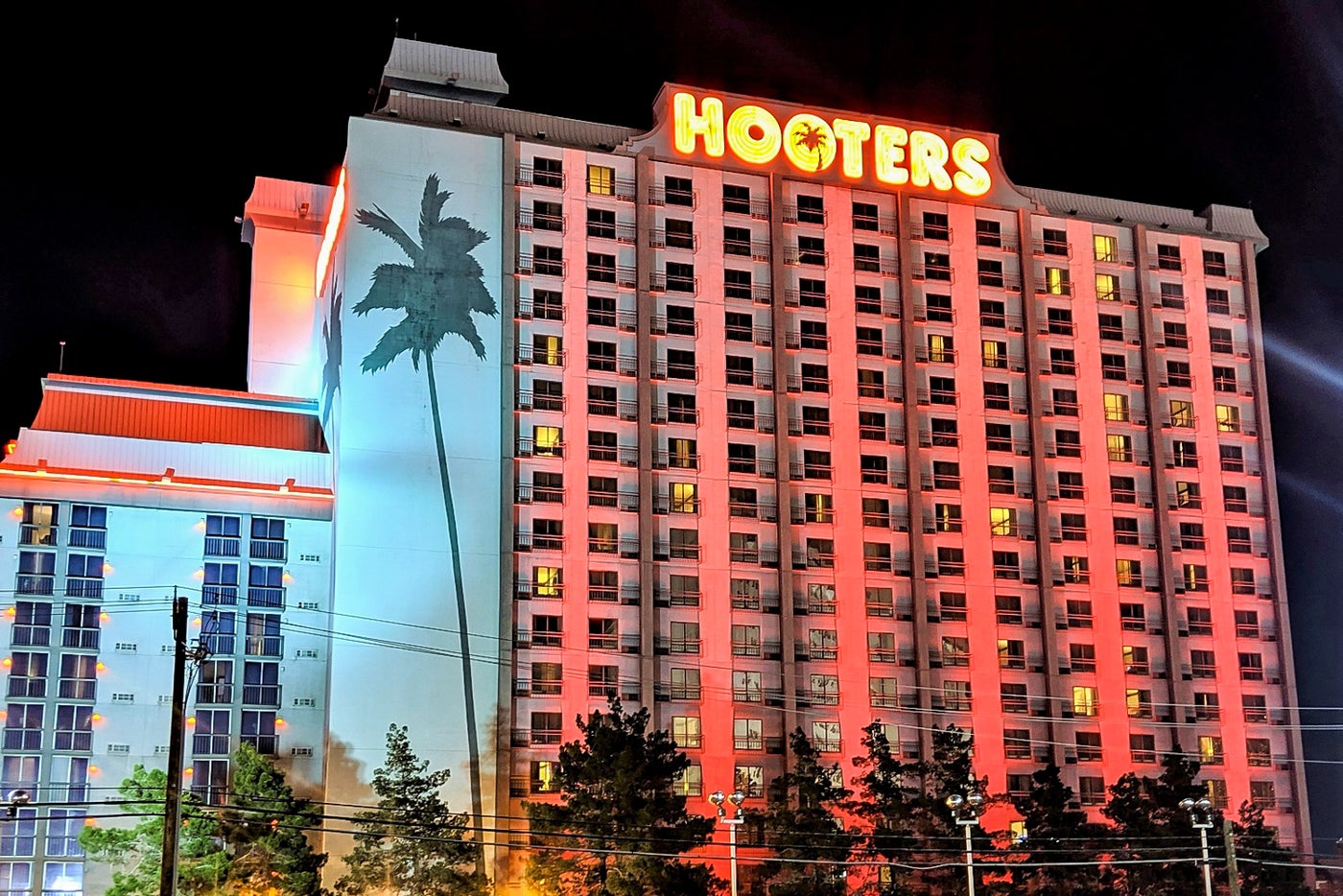 Staying at the World's Only Hooters Hotel in Las Vegas