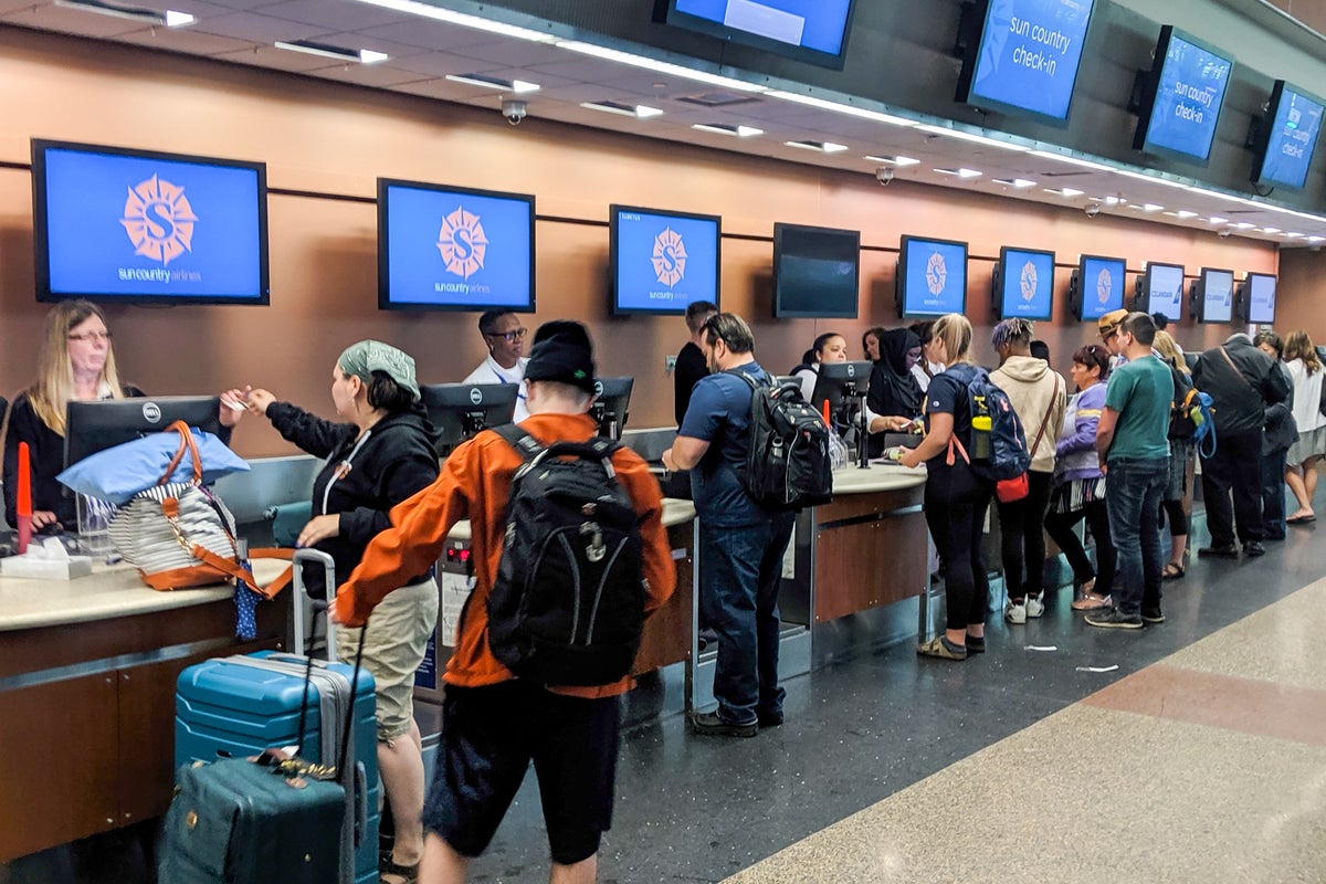 Review Sun Country 737800 From MinneapolisNewark The Points Guy