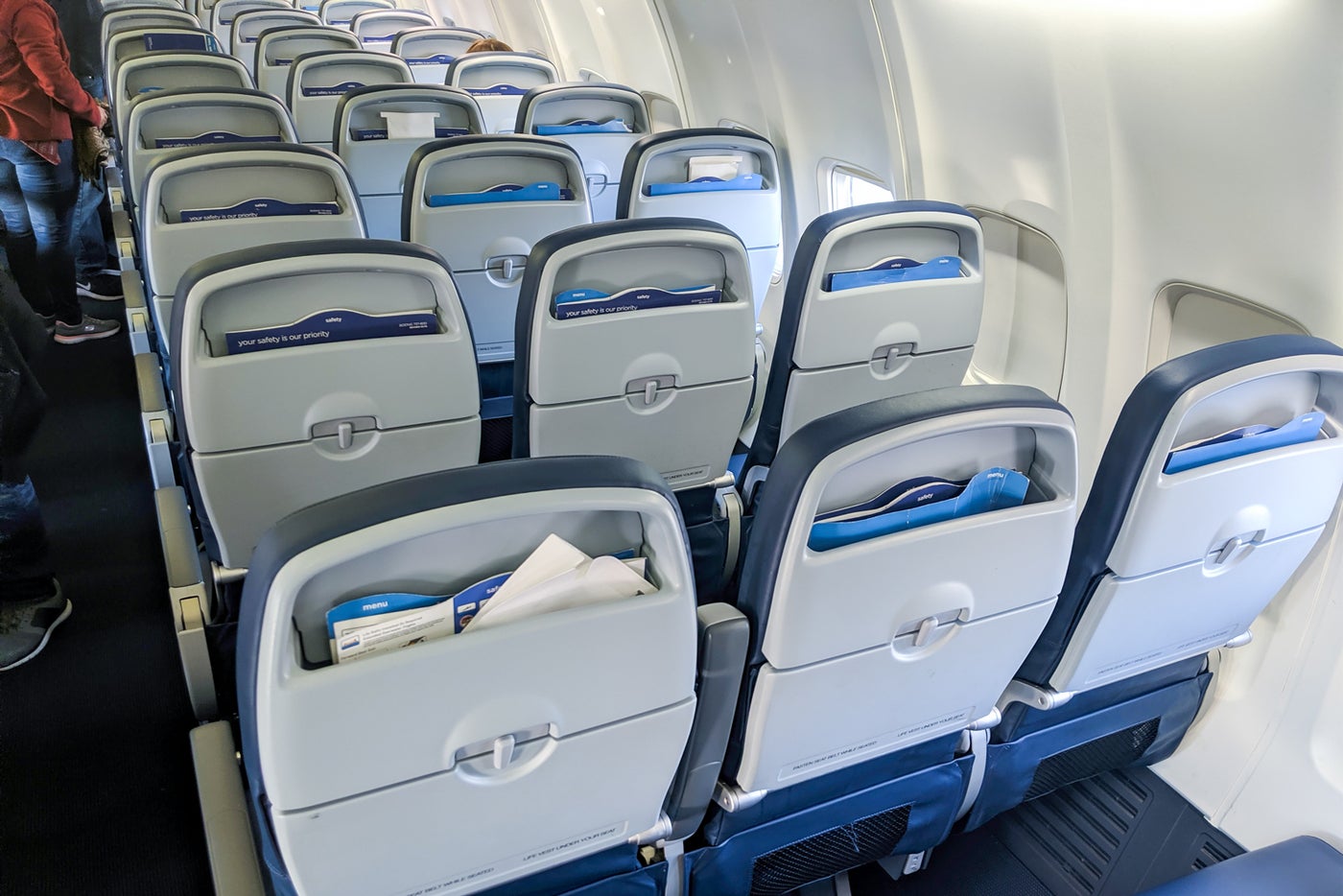 Review Sun Country 737800 From MinneapolisNewark