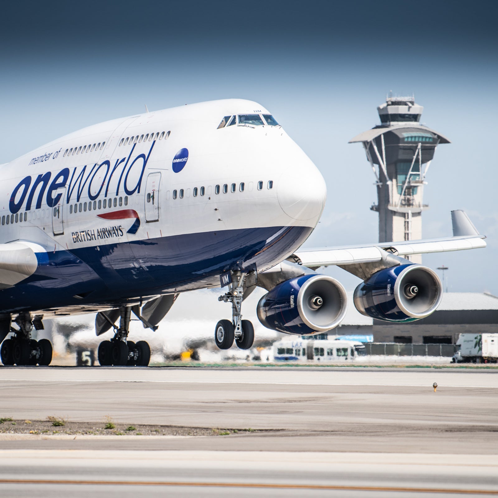 British-Airways-747-400-at-Los-Angeles-International-LAX