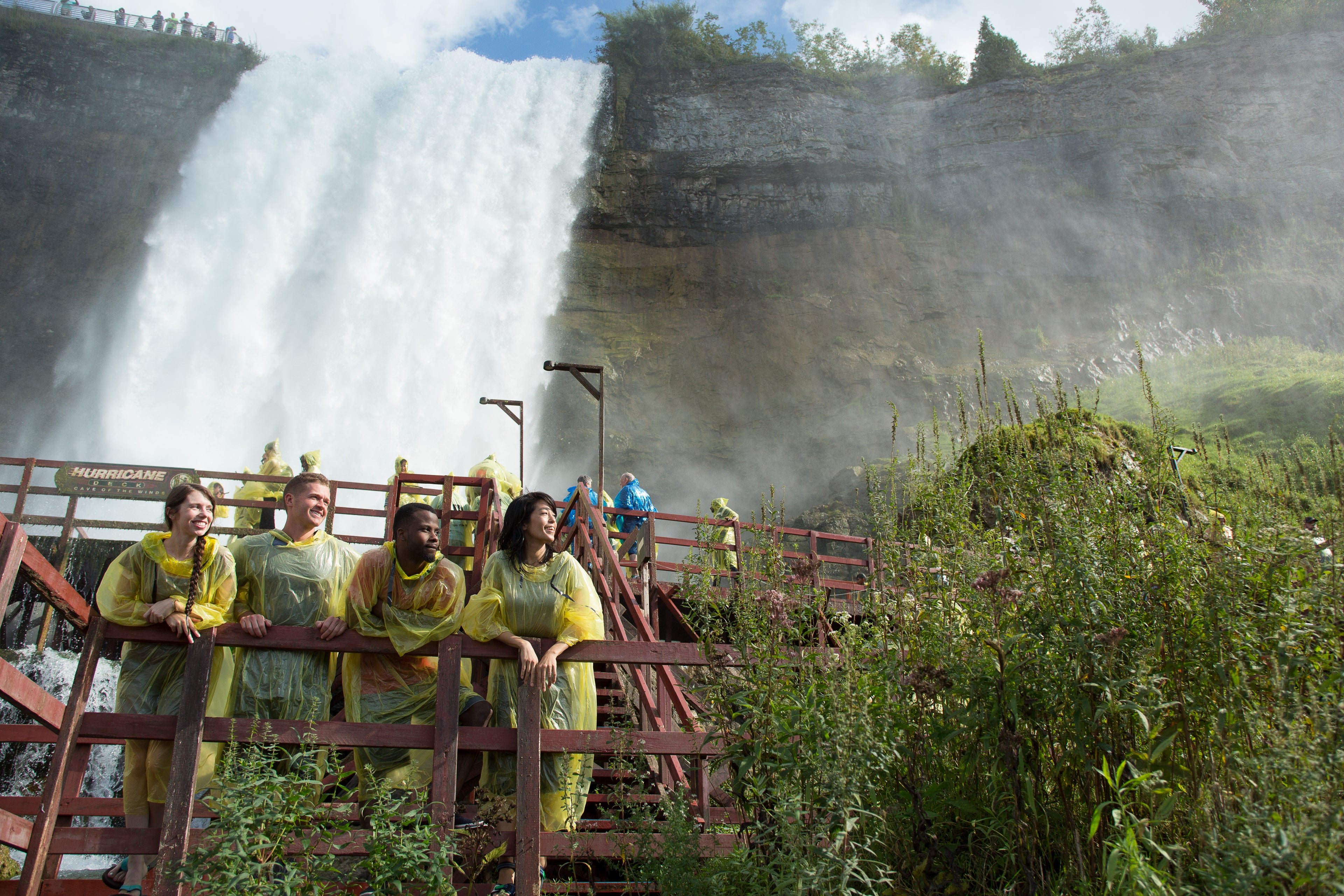 best time to visit niagara falls canada 2023