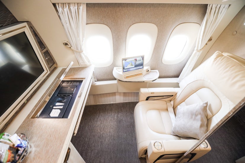 Emirates avoids first class on new Boeing 787s and Airbus A350s - The ...