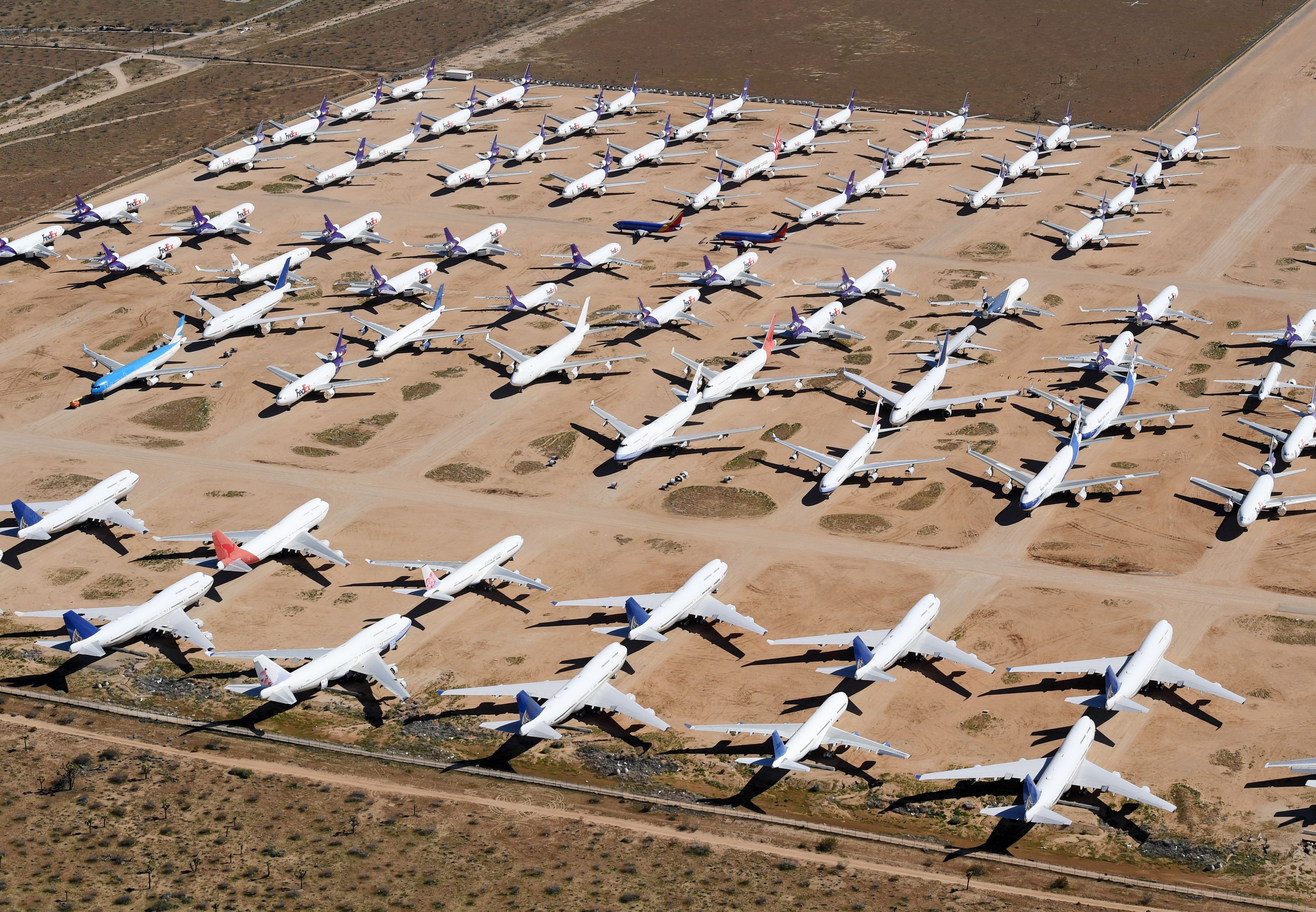 this-is-where-u-s-airlines-are-parking-their-biggest-planes-during-the